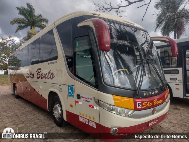 Viação São Bento Ribeirão Preto 11050 na cidade de São Sebastião do Paraíso, Minas Gerais, Brasil, por Espedito de Brito Gomes. Número da foto: #13120013.