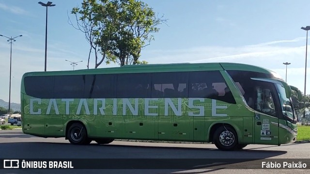 Auto Viação Catarinense 3392 na cidade de Florianópolis, Santa Catarina, Brasil, por Fábio Paixão. Número da foto: #13123059.