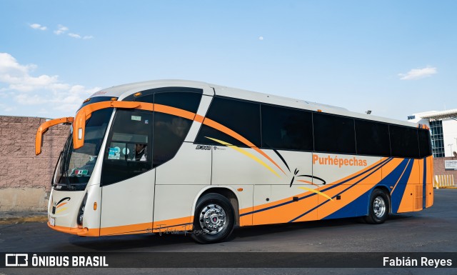 Purhépechas 705 na cidade de Morelia, Michoacán, México, por Fabián Reyes. Número da foto: #13124316.