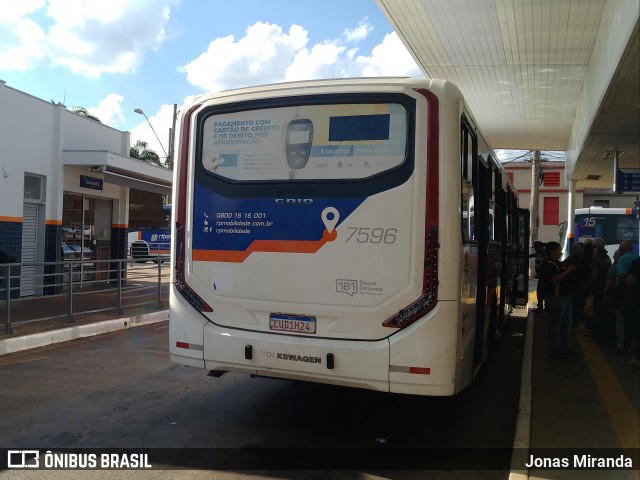 Transcorp 7596 na cidade de Ribeirão Preto, São Paulo, Brasil, por Jonas Miranda. Número da foto: #13124345.