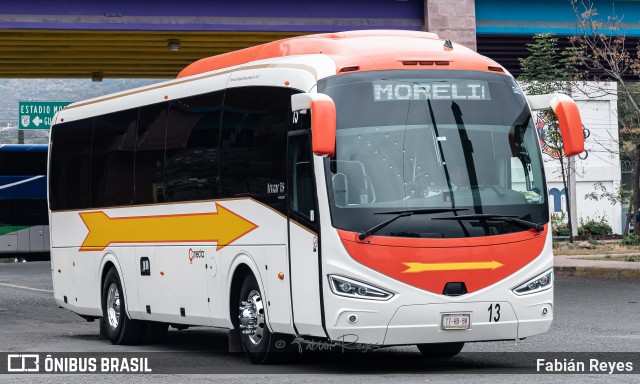 Flecha Amarilla 513 na cidade de Morelia, Michoacán, México, por Fabián Reyes. Número da foto: #13124381.
