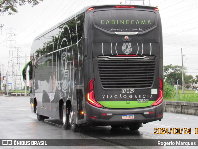 Viação Garcia 87029 na cidade de São José dos Campos, São Paulo, Brasil, por Rogerio Marques. Número da foto: #13124004.