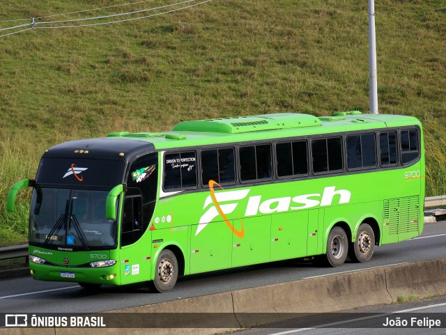 Flash Turismo 9700 na cidade de Canas, São Paulo, Brasil, por João Felipe. Número da foto: #13124170.