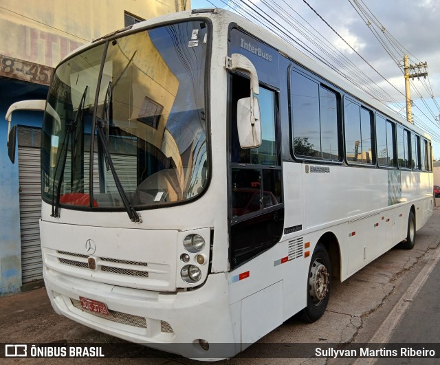 Ônibus Particulares 3765 na cidade de Anápolis, Goiás, Brasil, por Sullyvan Martins Ribeiro. Número da foto: #13127791.