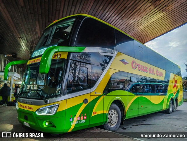 Cruz del Sur 813 na cidade de Osorno, Osorno, Los Lagos, Chile, por Raimundo Zamorano. Número da foto: #13126406.