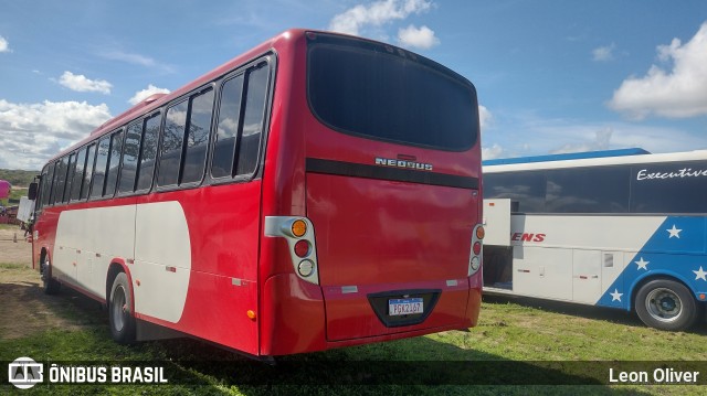 Ônibus Particulares 2867 na cidade de Caruaru, Pernambuco, Brasil, por Leon Oliver. Número da foto: #13125856.