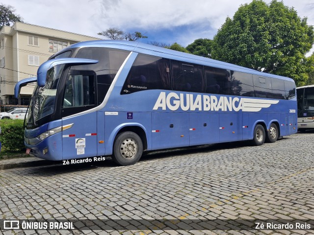 Viação Águia Branca RJ544.017 na cidade de Petrópolis, Rio de Janeiro, Brasil, por Zé Ricardo Reis. Número da foto: #13126985.