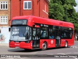 First Bus WKE37124 na cidade de Richmond, Greater London, Inglaterra, por Fábio Takahashi Tanniguchi. Número da foto: #13127088.