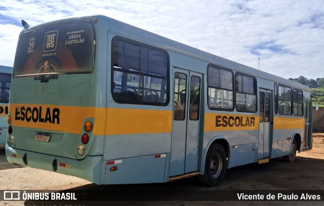 Escolares 5I02 na cidade de Matozinhos, Minas Gerais, Brasil, por Vicente de Paulo Alves. Número da foto: #13130414.