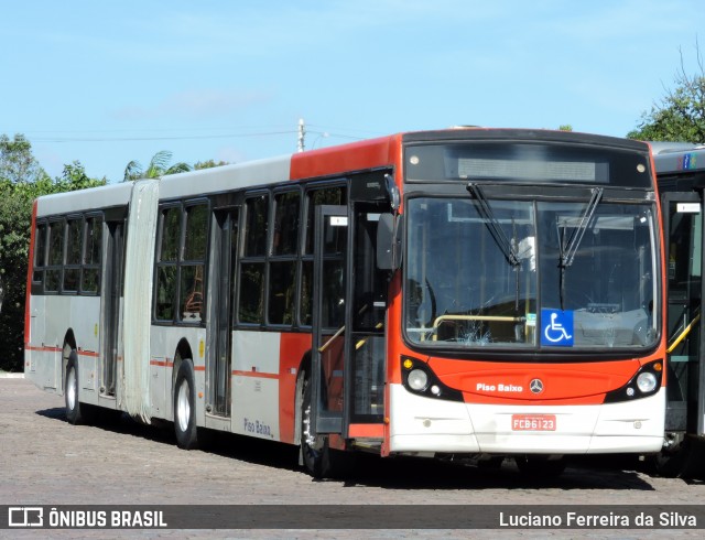 Express Transportes Urbanos Ltda TREINAMENTO 8880 na cidade de São Paulo, São Paulo, Brasil, por Luciano Ferreira da Silva. Número da foto: #13129930.