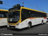 Empresa Metropolitana 578 na cidade de Recife, Pernambuco, Brasil, por Alexandre Dumas. Número da foto: #:id.