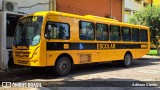 Escolares  na cidade de Belém, Pará, Brasil, por Adriano Castro. Número da foto: #13129363.