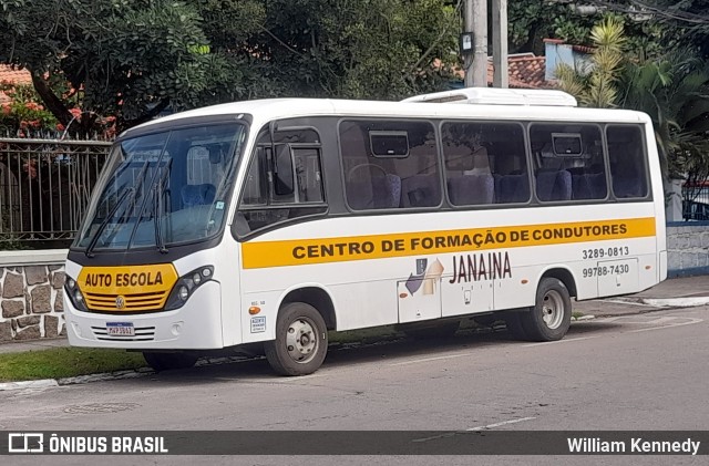 Centro de Formação de Condutores Janaina 62 na cidade de Vila Velha, Espírito Santo, Brasil, por William Kennedy. Número da foto: #13130917.