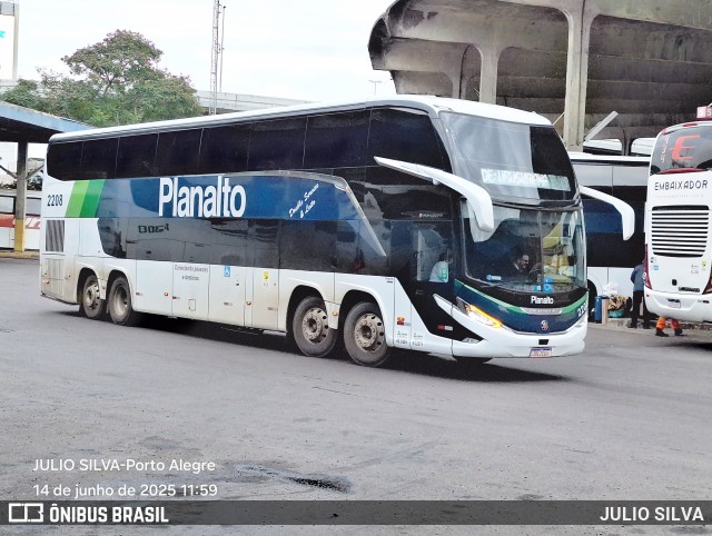 Planalto Transportes 2208 na cidade de Porto Alegre, Rio Grande do Sul, Brasil, por JULIO SILVA. Número da foto: #13131889.