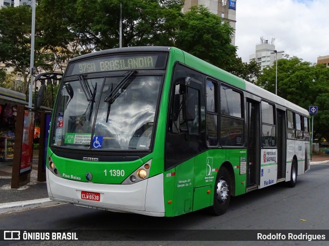 Viação Santa Brígida 1 1390 na cidade de São Paulo, São Paulo, Brasil, por Rodolfo Rodrigues. Número da foto: #13131995.