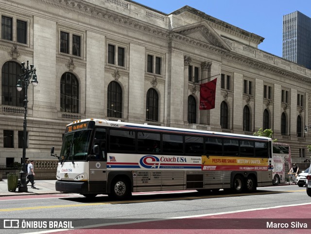 Coach USA 17004 na cidade de New York, New York, Estados Unidos, por Marco Silva. Número da foto: #13131465.