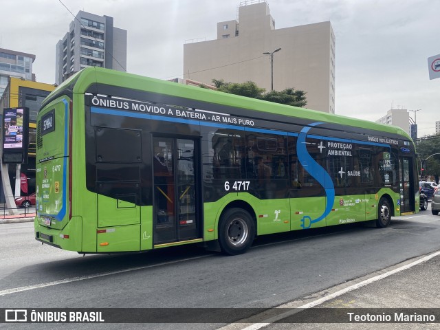 Viação Paratodos > São Jorge > Metropolitana São Paulo > Mobibrasil 6 4717 na cidade de São Paulo, São Paulo, Brasil, por Teotonio Mariano. Número da foto: #13134025.