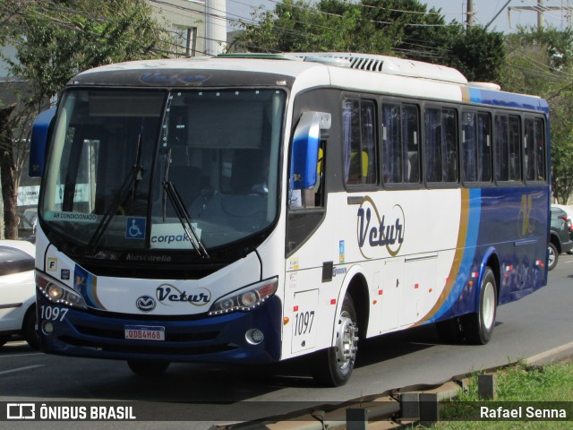 Vetur 1097 na cidade de Campinas, São Paulo, Brasil, por Rafael Senna. Número da foto: #13135932.