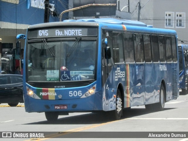 Empresa Pedrosa 506 na cidade de Recife, Pernambuco, Brasil, por Alexandre Dumas. Número da foto: #13133561.