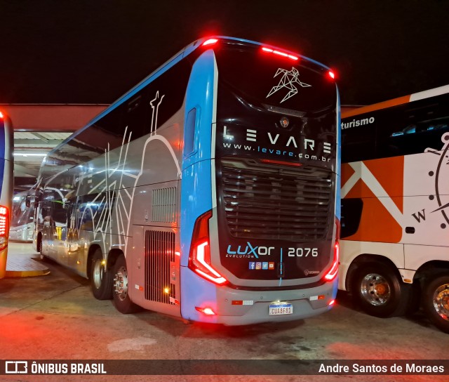 Levare Transportes 2076 na cidade de Queluz, São Paulo, Brasil, por Andre Santos de Moraes. Número da foto: #13134931.