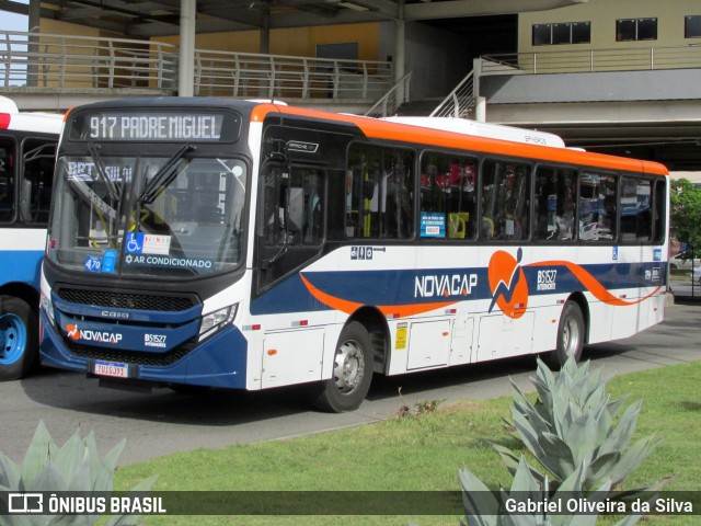 Viação Novacap B51527 na cidade de Rio de Janeiro, Rio de Janeiro, Brasil, por Gabriel Oliveira da Silva. Número da foto: #13135840.