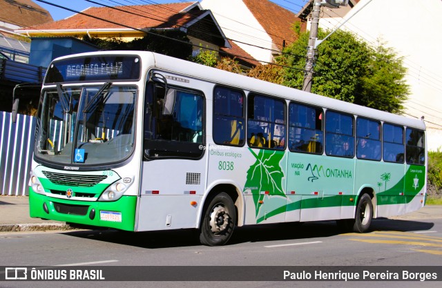 Viação Na Montanha 8038 na cidade de Campos do Jordão, São Paulo, Brasil, por Paulo Henrique Pereira Borges. Número da foto: #13135240.