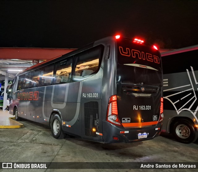 Transportes Única Petrópolis RJ 163.031 na cidade de Queluz, São Paulo, Brasil, por Andre Santos de Moraes. Número da foto: #13133957.