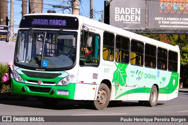 Viação Na Montanha 8037 na cidade de Campos do Jordão, São Paulo, Brasil, por Paulo Henrique Pereira Borges. Número da foto: #13135230.