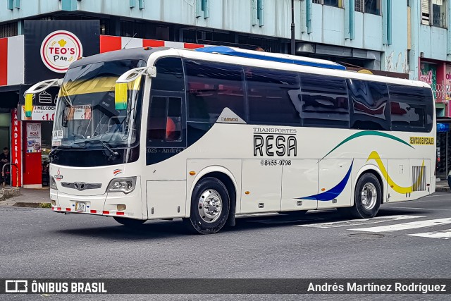 Transportes RESA 00 na cidade de Hospital, San José, San José, Costa Rica, por Andrés Martínez Rodríguez. Número da foto: #13138627.