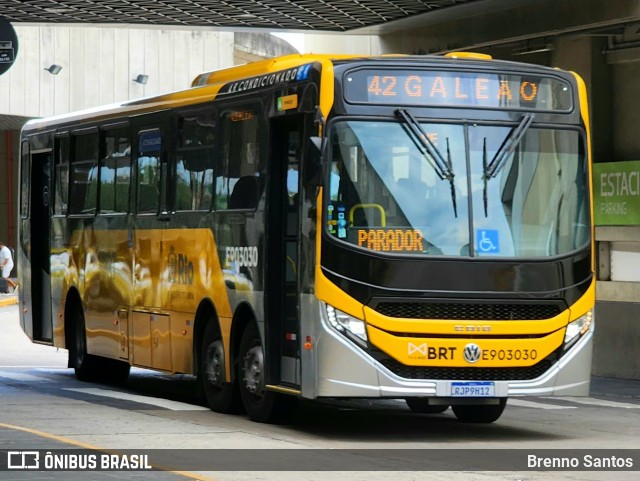 Mobi Rio E903030 na cidade de Rio de Janeiro, Rio de Janeiro, Brasil, por Brenno Santos. Número da foto: #13136268.
