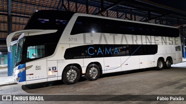Auto Viação Catarinense 3715 na cidade de Embu das Artes, São Paulo, Brasil, por Fábio Paixão. Número da foto: #13136701.