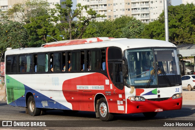 Ônibus Particulares JOT0556 na cidade de Belém, Pará, Brasil, por Joao Honorio. Número da foto: #13137592.