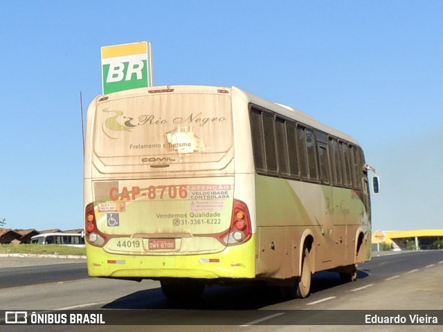 Rio Negro Fretamento e Turismo 44019 na cidade de Conselheiro Lafaiete, Minas Gerais, Brasil, por Eduardo Vieira. Número da foto: #13136792.