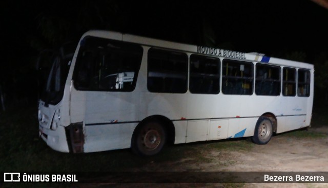 Ônibus Particulares 4020 na cidade de Bujaru, Pará, Brasil, por Bezerra Bezerra. Número da foto: #13140097.