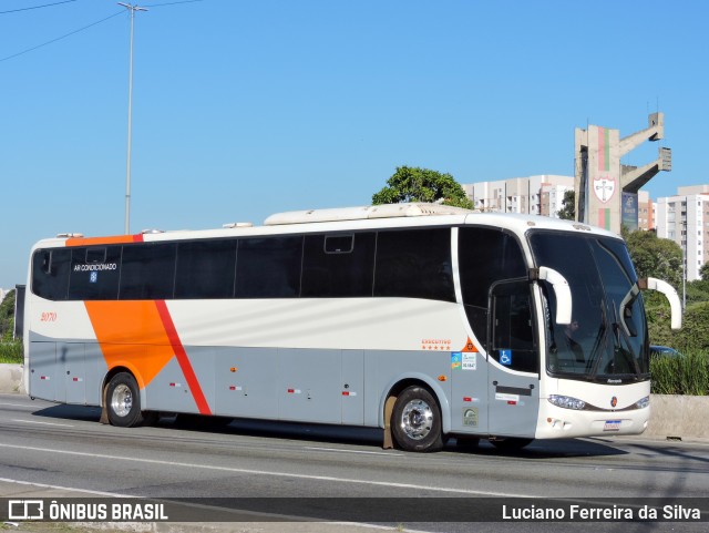 Ônibus Particulares 2070 na cidade de São Paulo, São Paulo, Brasil, por Luciano Ferreira da Silva. Número da foto: #13142012.