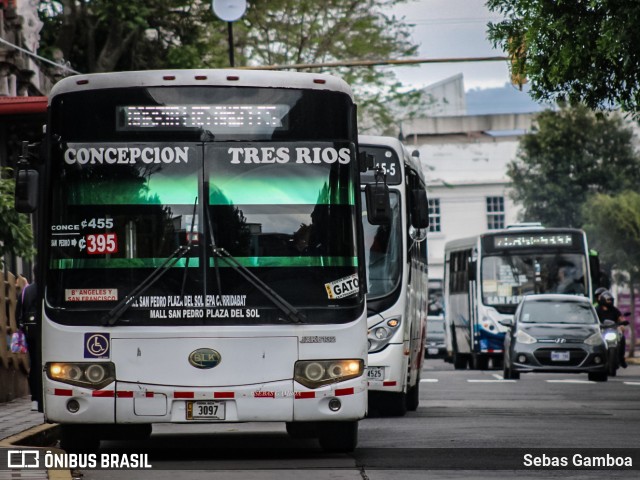 Cenbus 39 na cidade de San José, San José, Costa Rica, por Sebas Gamboa. Número da foto: #13140184.