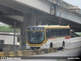 Empresa Metropolitana 221 na cidade de Recife, Pernambuco, Brasil, por Jonathan Silva. Número da foto: #:id.