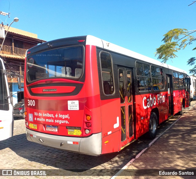Auto Viação Salineira 300 na cidade de Cabo Frio, Rio de Janeiro, Brasil, por Eduardo Santos. Número da foto: #13143670.