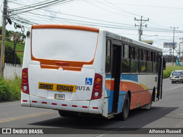 ATT - Autotransportes Tambor 00 na cidade de Alajuela, Alajuela, Alajuela, Costa Rica, por Alfonso Russell. Número da foto: #13144851.