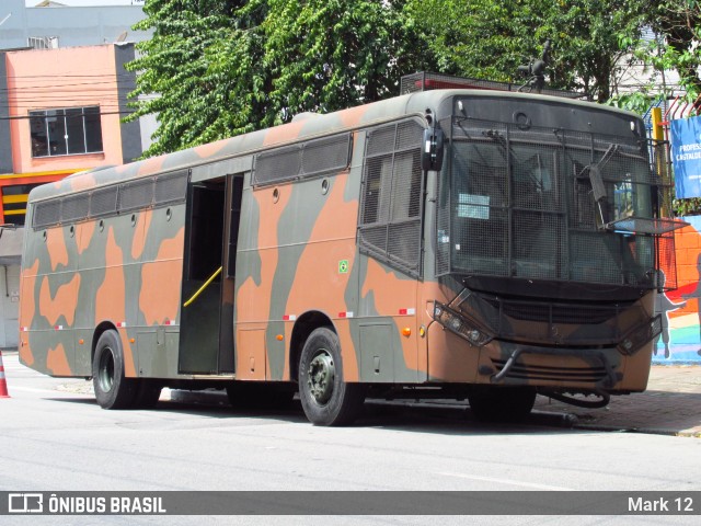 Exército Brasileiro EB na cidade de São Paulo, São Paulo, Brasil, por Mark 12. Número da foto: #13144670.