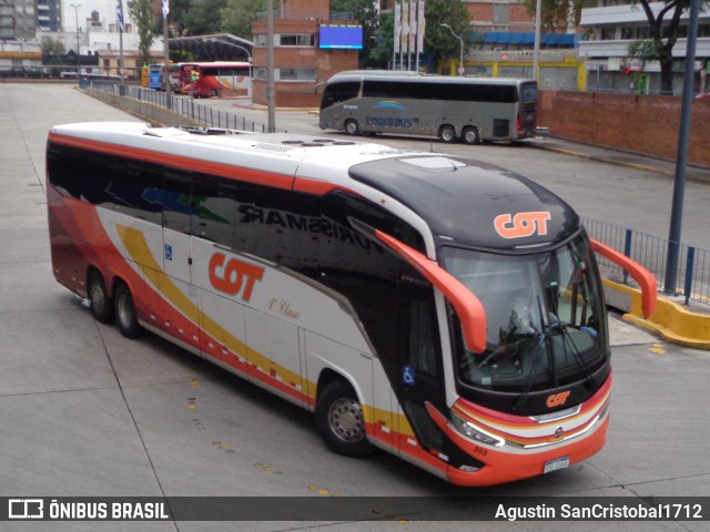 COT - Companhia Oriental de Transportes 988 na cidade de Montevideo, Montevideo, Uruguai, por Agustin SanCristobal1712. Número da foto: #13144092.
