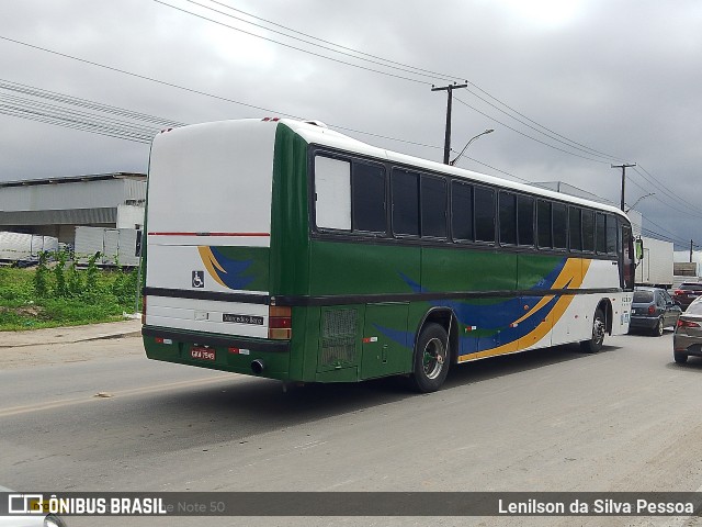 Ônibus Particulares 7949 na cidade de Caruaru, Pernambuco, Brasil, por Lenilson da Silva Pessoa. Número da foto: #13144006.
