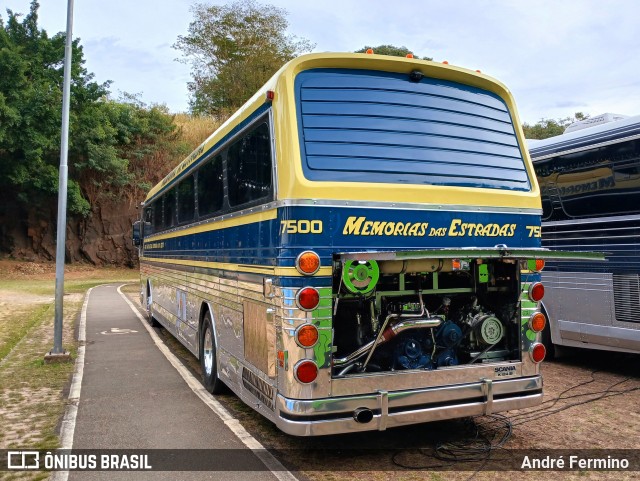 Ônibus Particulares 7500 na cidade de Campinas, São Paulo, Brasil, por André Fermino . Número da foto: #13144747.