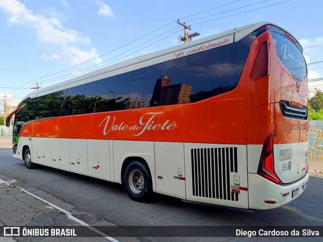 Viação Vale do Tietê 879 na cidade de São Paulo, São Paulo, Brasil, por Diego Cardoso da Silva. Número da foto: #13145224.