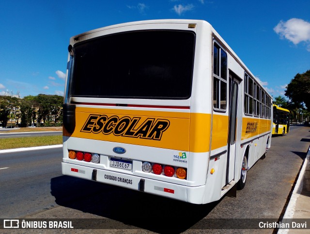 Escolares 6467 na cidade de Brasília, Distrito Federal, Brasil, por Cristhian Davi. Número da foto: #13147639.