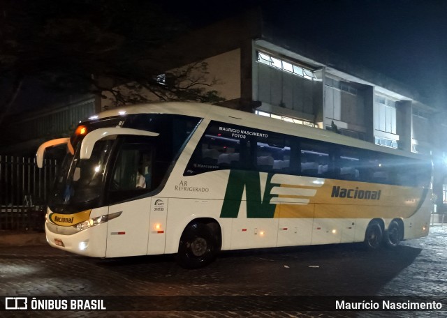 Viação Nacional 18620 na cidade de Belo Horizonte, Minas Gerais, Brasil, por Maurício Nascimento. Número da foto: #13147745.