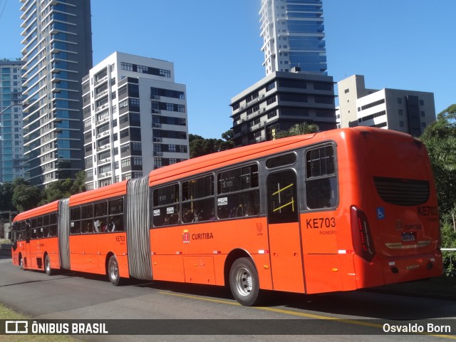 Viação Tamandaré KE703 na cidade de Curitiba, Paraná, Brasil, por Osvaldo Born. Número da foto: #13147618.