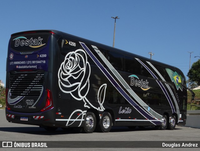 Destak Turismo 4200 na cidade de Trindade, Goiás, Brasil, por Douglas Andrez. Número da foto: #13145629.