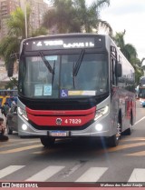 Pêssego Transportes 4 7829 na cidade de Barueri, São Paulo, Brasil, por Matheus dos Santos Araújo. Número da foto: #:id.