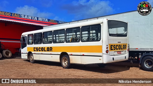 Escolares JUN6744 na cidade de Castanhal, Pará, Brasil, por Nikolas Henderson. Número da foto: #13097354.